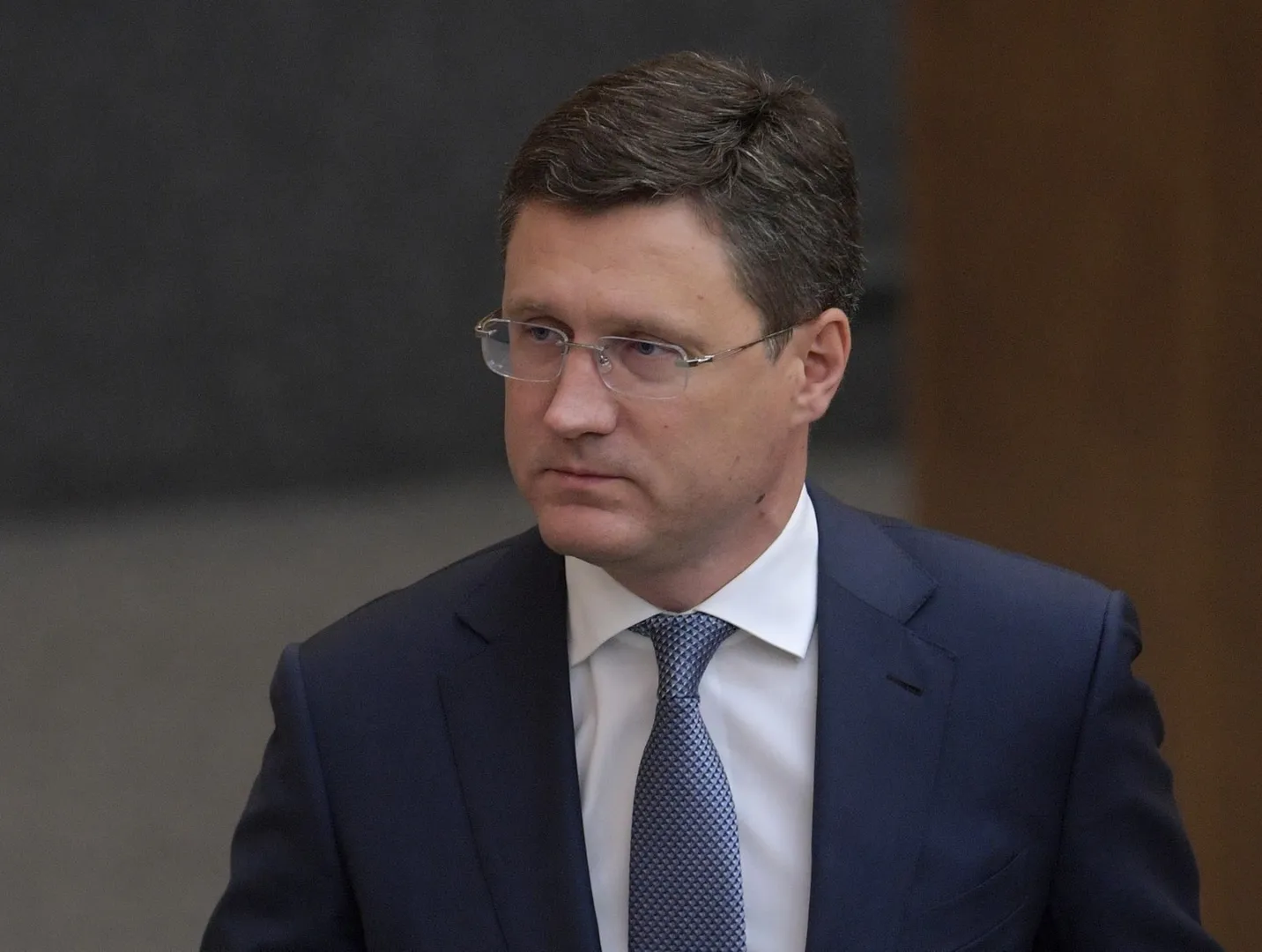 Новак анонсировал продление ограничений на экспорт бензина до конца октября