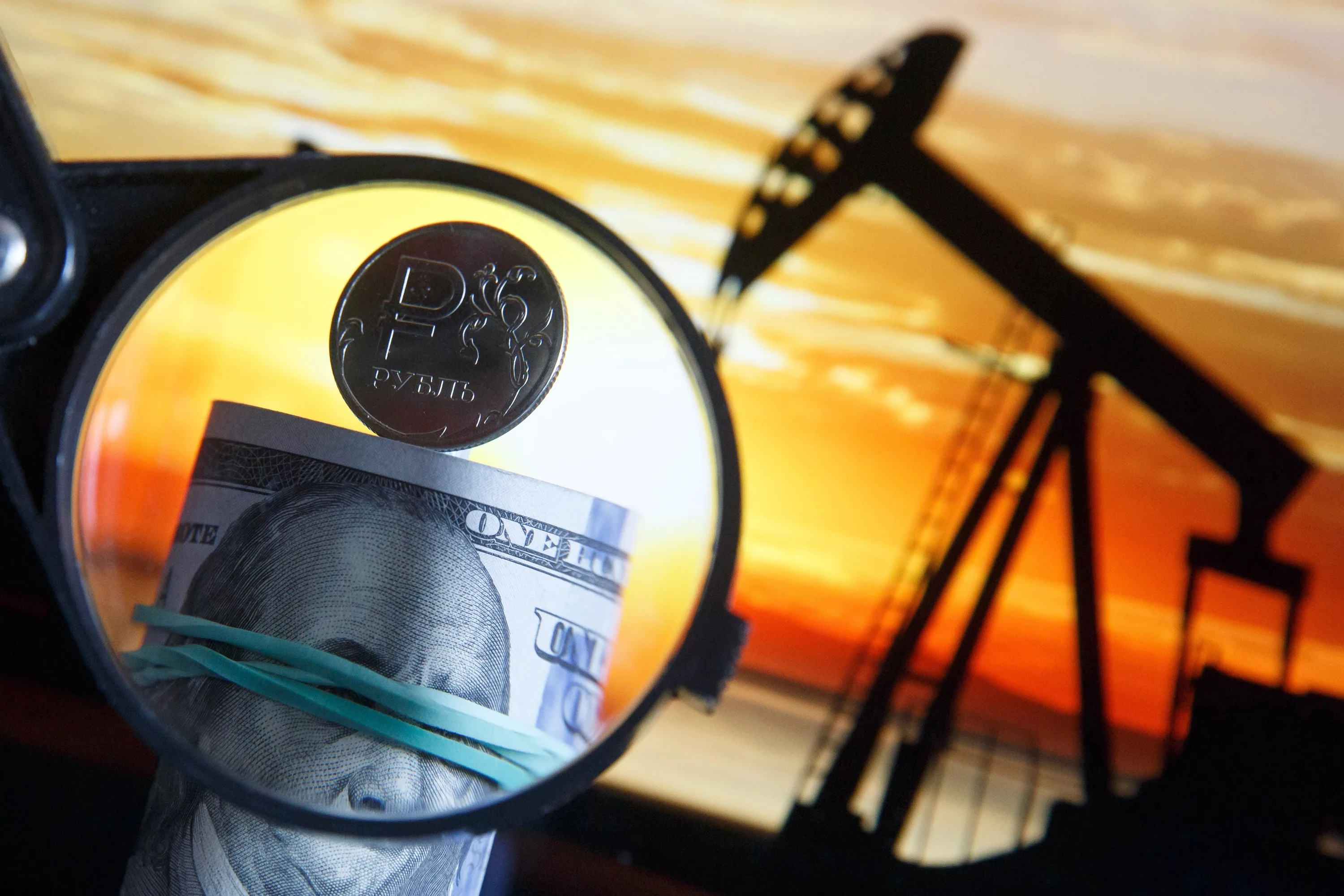 Что будет с рублем, нефтью и рынками: прогноз на неделю от ведущих аналитиков